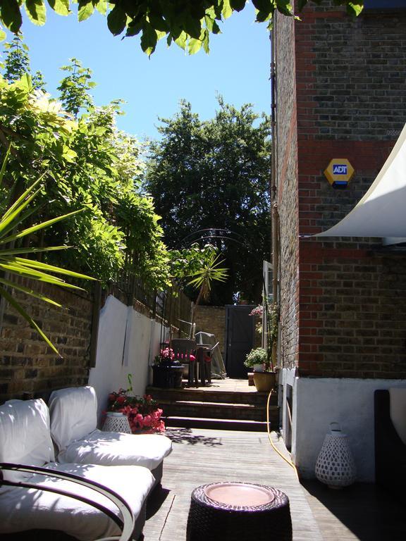 Londonhomegardens Экстерьер фото
